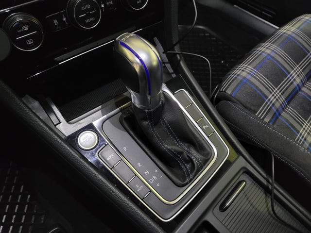 2018 VOLKSWAGEN GOLF - 18