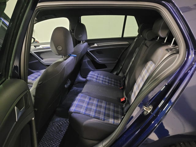 2018 VOLKSWAGEN GOLF - 19