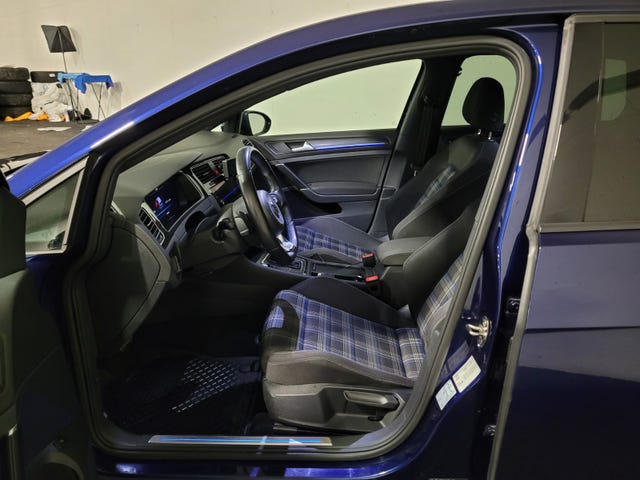 2018 VOLKSWAGEN GOLF - 11