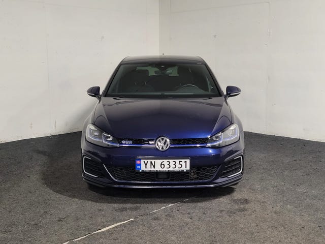 WVWZZZAUZJW803631 2018 VOLKSWAGEN GOLF-3