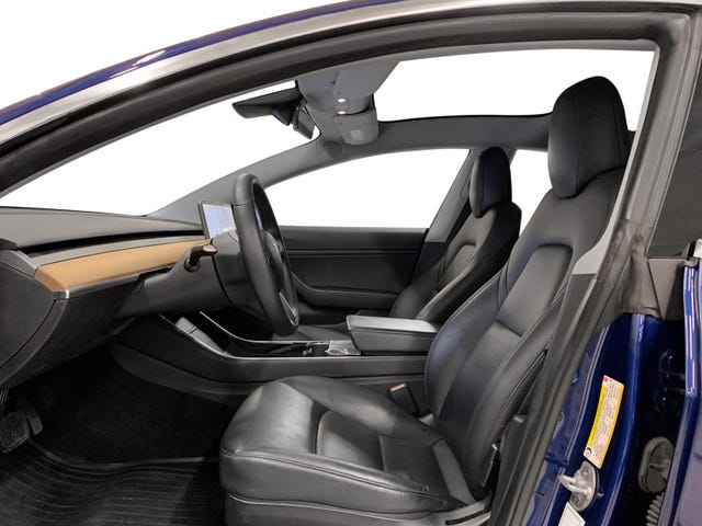 5YJ3E7EA5KF371989 2019 TESLA MODEL 3-5
