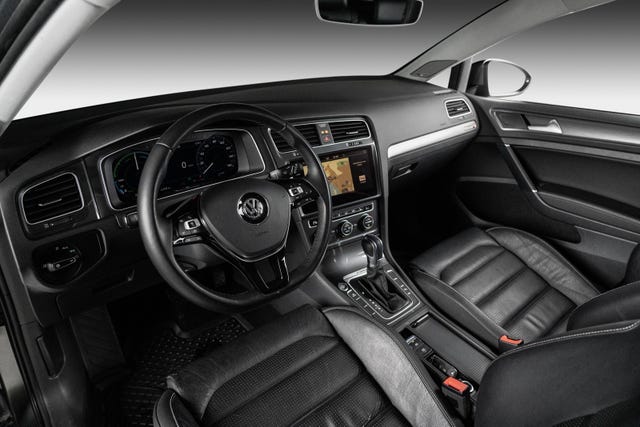 2019 VOLKSWAGEN GOLF - 15