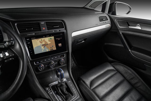 2019 VOLKSWAGEN GOLF - 23