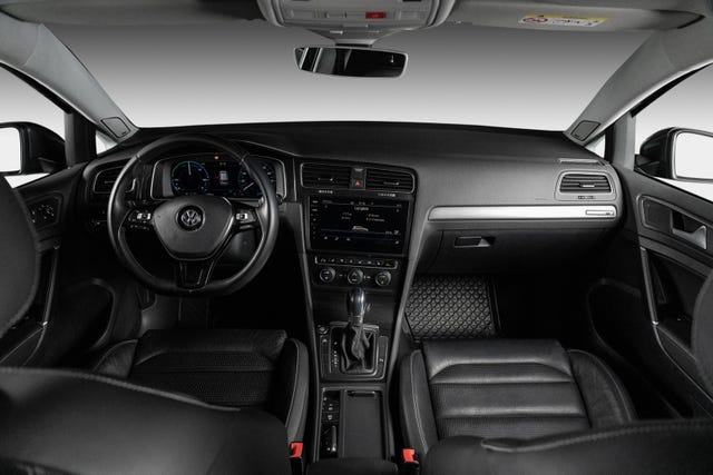 2019 VOLKSWAGEN GOLF - 14