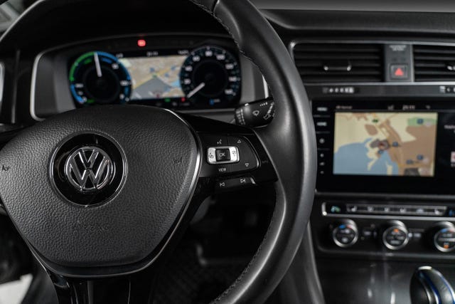 2019 VOLKSWAGEN GOLF - 20
