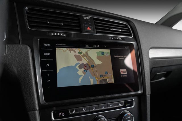 2019 VOLKSWAGEN GOLF - 25