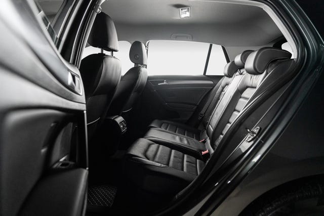 2019 VOLKSWAGEN GOLF - 32