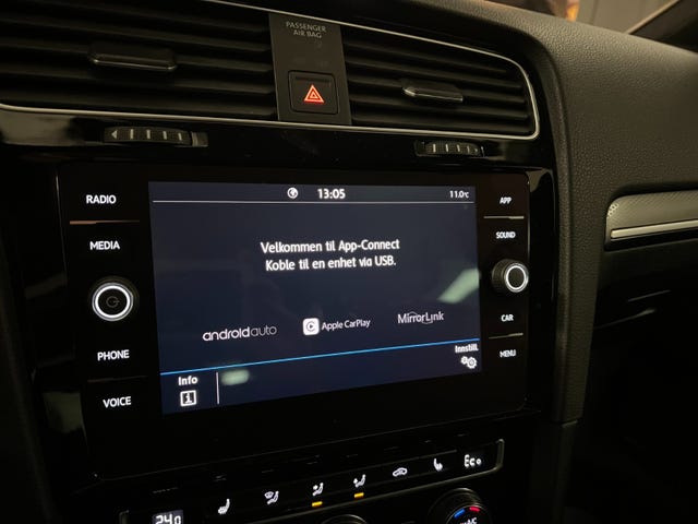 2019 VOLKSWAGEN GOLF - 19