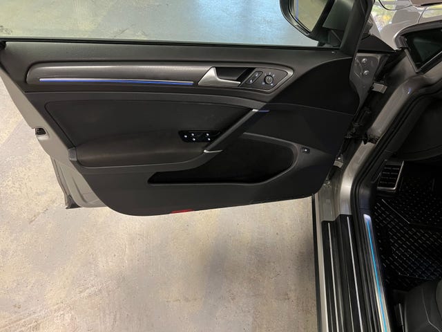2019 VOLKSWAGEN GOLF - 23