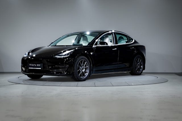 5YJ3E7EB5KF341979 2019 TESLA MODEL 3-1
