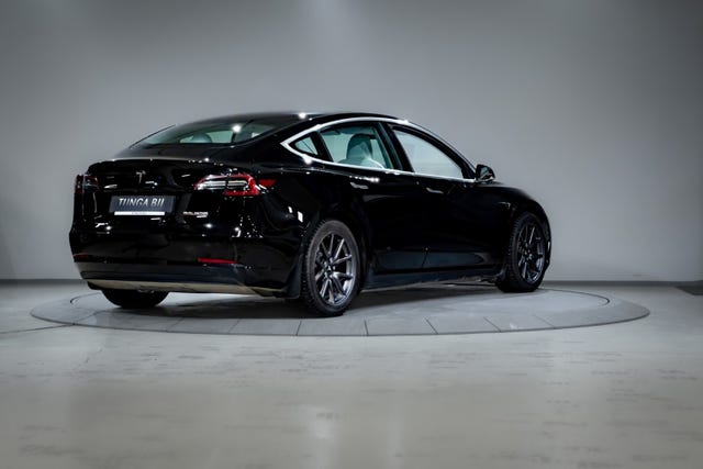 2019 TESLA MODEL 3 - 8