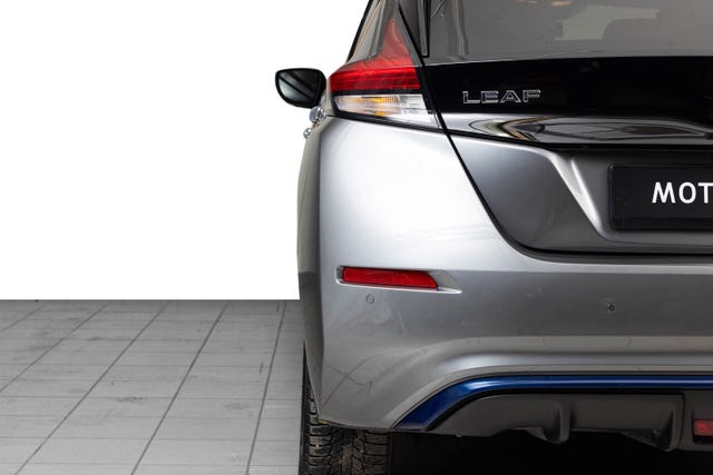2022 NISSAN LEAF - 9