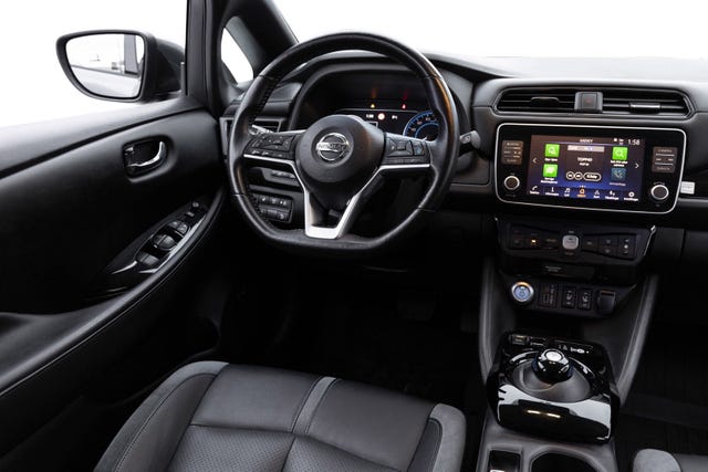 2022 NISSAN LEAF - 26