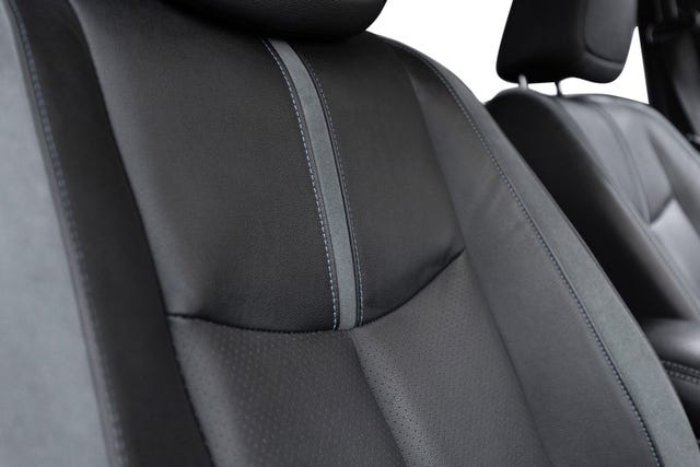 2022 NISSAN LEAF - 25