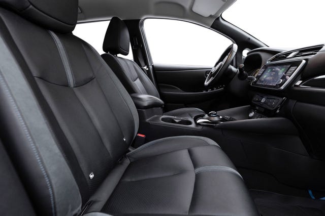 2022 NISSAN LEAF - 24