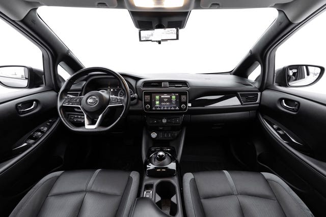 2022 NISSAN LEAF - 22
