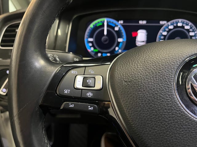 2019 VOLKSWAGEN GOLF - 15