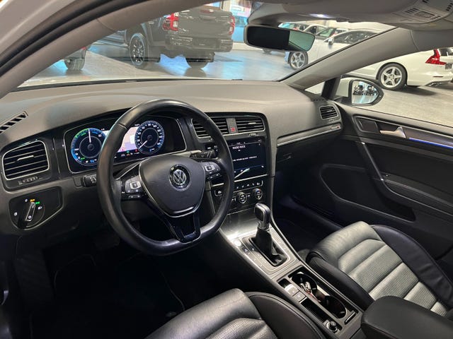 2019 VOLKSWAGEN GOLF - 11