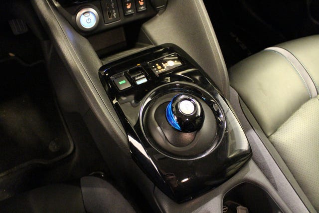 2022 NISSAN LEAF - 20