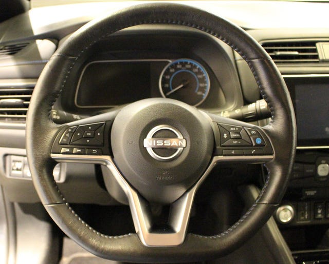 2022 NISSAN LEAF - 16