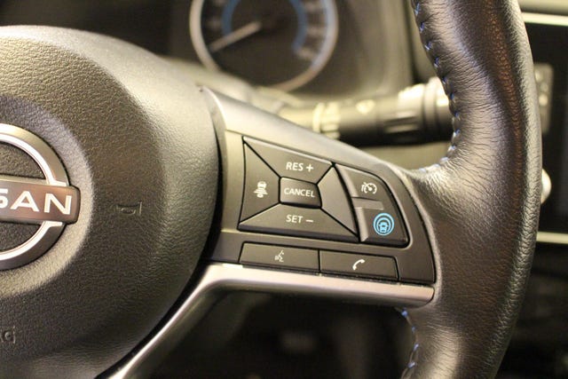 2022 NISSAN LEAF - 17