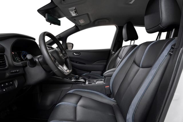 2022 NISSAN LEAF - 10