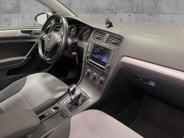 2015 VOLKSWAGEN GOLF - 9