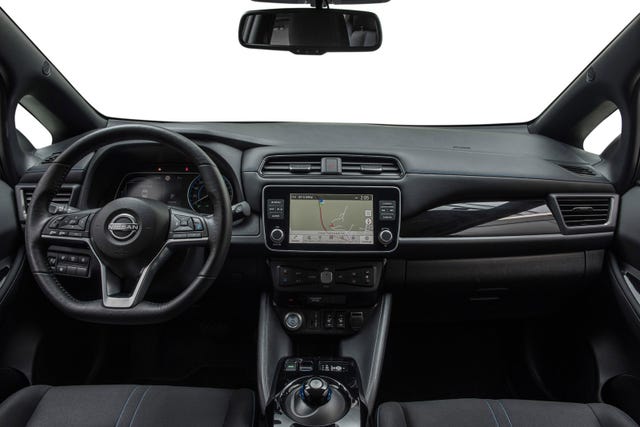 2022 NISSAN LEAF - 12