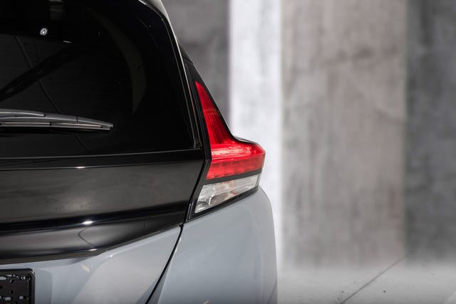 2022 NISSAN LEAF - 8