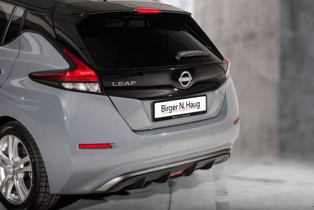 2022 NISSAN LEAF - 7