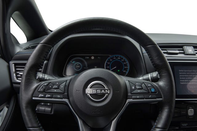 2022 NISSAN LEAF - 13