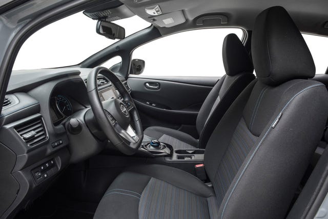 2022 NISSAN LEAF - 10