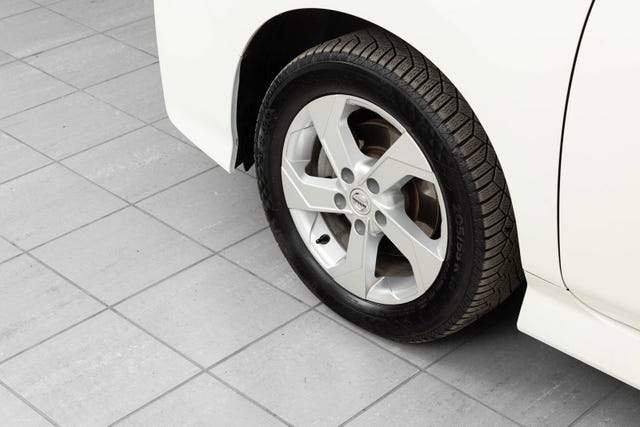 2022 NISSAN LEAF - 9