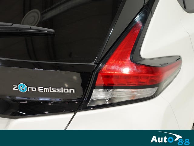 2021 NISSAN LEAF - 9