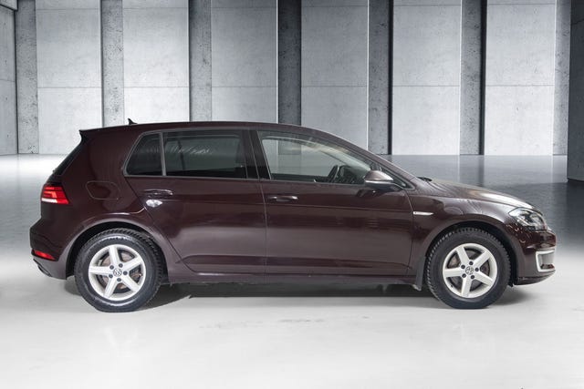 WVWZZZAUZJW902256 2018 VOLKSWAGEN GOLF-4