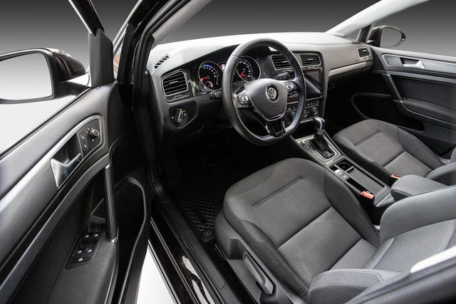 2018 VOLKSWAGEN GOLF - 11