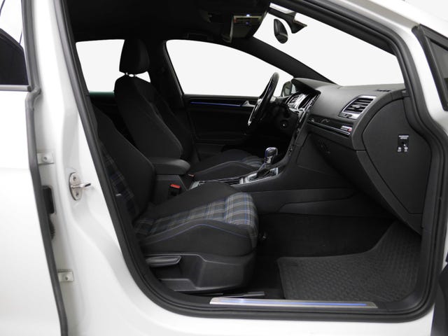 2015 VOLKSWAGEN GOLF - 23