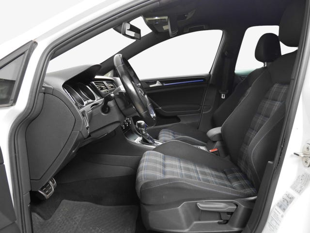 2015 VOLKSWAGEN GOLF - 19