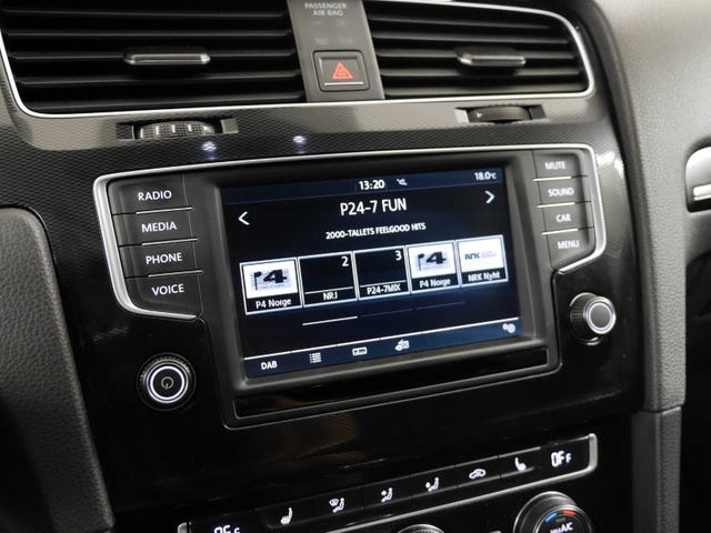 2015 VOLKSWAGEN GOLF - 27