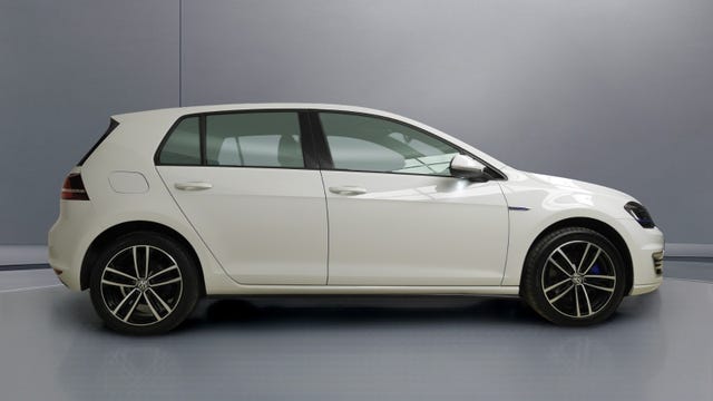 2015 VOLKSWAGEN GOLF - 8