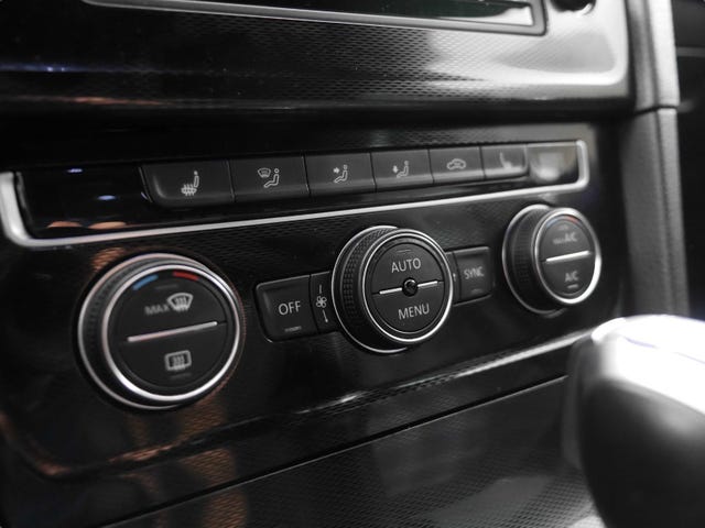 2015 VOLKSWAGEN GOLF - 37