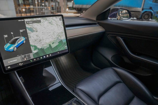 2019 TESLA MODEL 3 - 10
