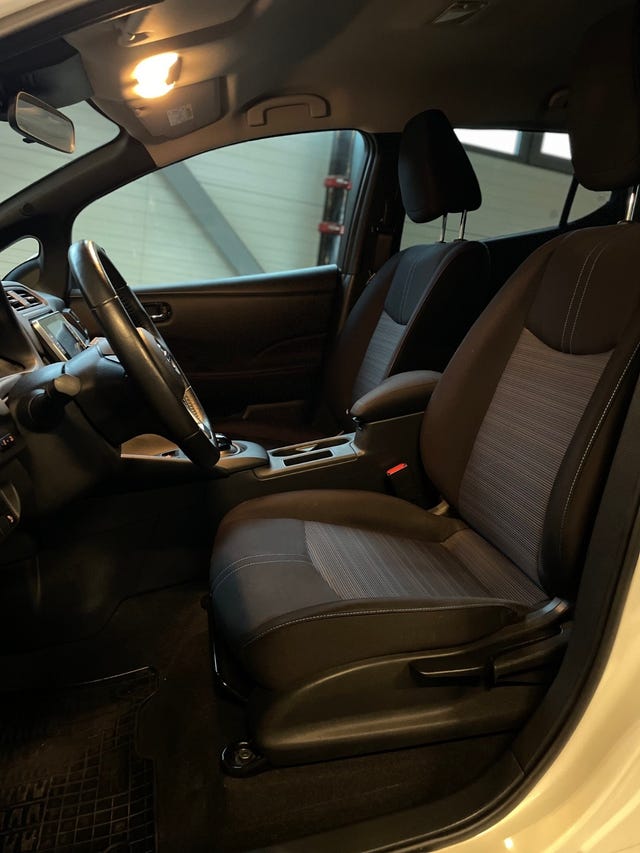 2021 NISSAN LEAF - 11