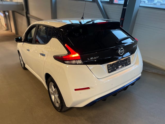 2021 NISSAN LEAF - 7