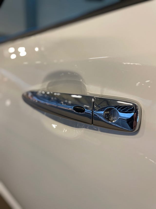 2021 NISSAN LEAF - 9
