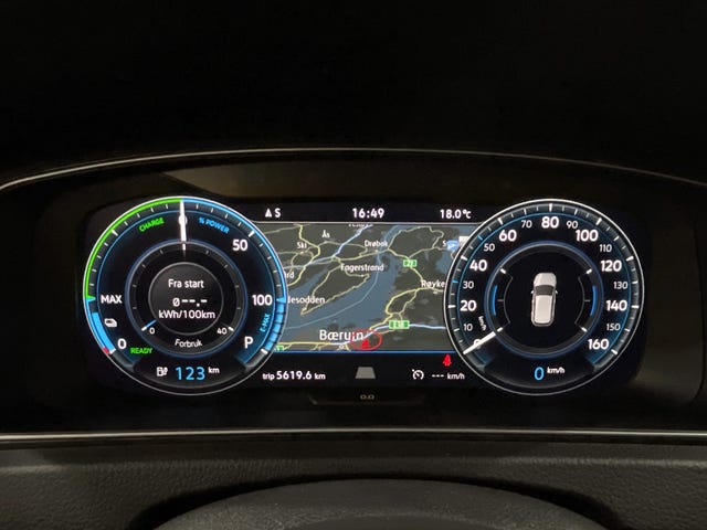 2018 VOLKSWAGEN GOLF - 10