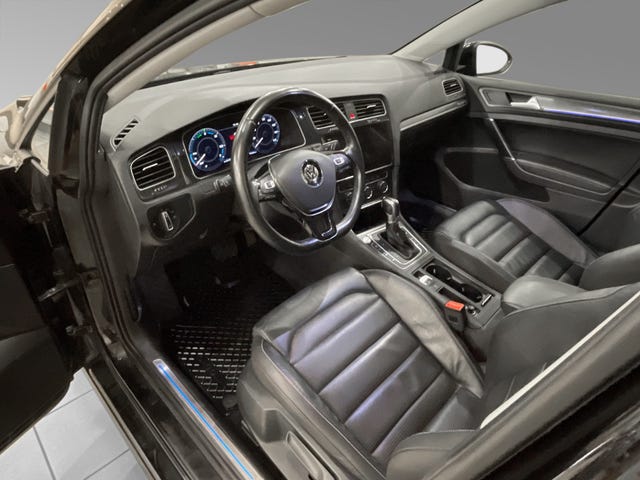 2018 VOLKSWAGEN GOLF - 8