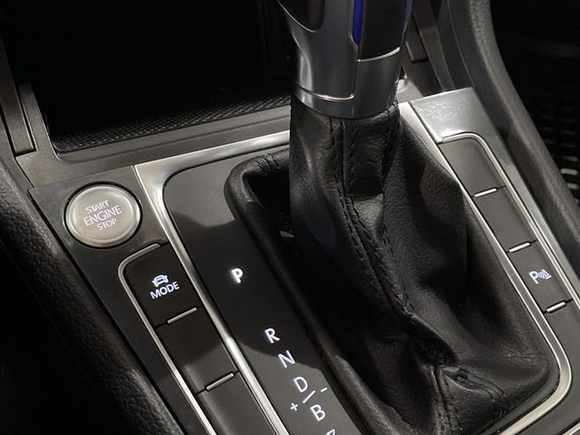 2018 VOLKSWAGEN GOLF - 15