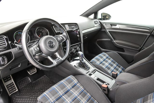 2018 VOLKSWAGEN GOLF - 12