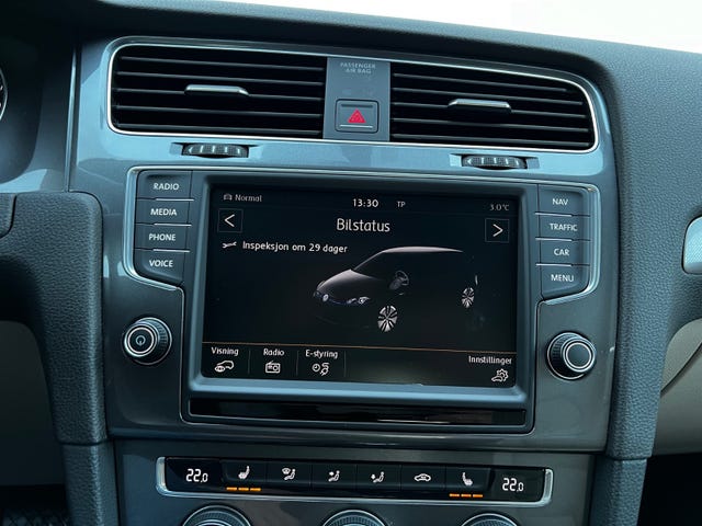 2015 VOLKSWAGEN GOLF - 28